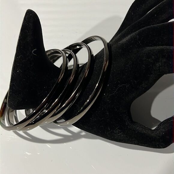 3 for $15 Black Metal Bracelet Set of 4 - Picture 7 of 10